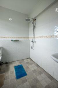 Koupelna v ubytování RAVIC HOMES NAKURU