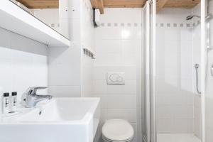 Ванная комната в Stay COOPER l Goethe Guesthouse