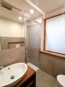 Bathroom sa Casa Caste - Appartamento Solena