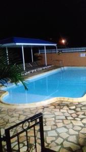 Piscina en o cerca de 2 bedrooms appartement at Pointe aux piments 200 m away from the beach with shared pool balcony and wifi