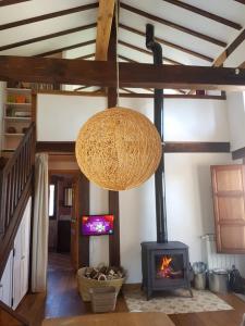 TV a/nebo společenská místnost v ubytování Casa Guareña