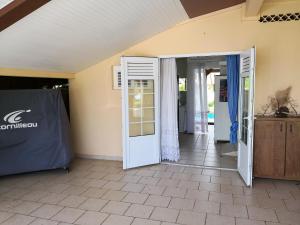 Foto sihtkohas Le Lamentin asuva majutusasutuse Appartement moderne à Le Lamentin avec piscine partagée - 20m² galeriist