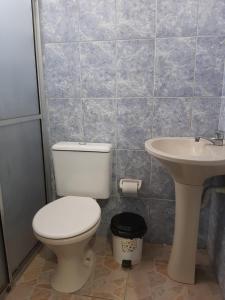 A bathroom at Pousada Canoas