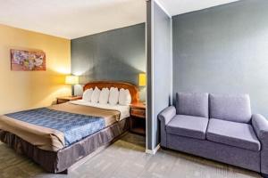 Půdorys ubytování Econo Lodge Inn & Suites Radford-Blacksburg Area