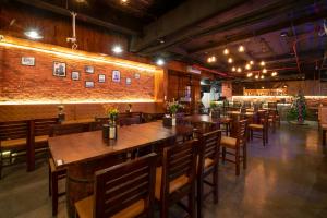 Reštaurácia alebo iné gastronomické zariadenie v ubytovaní Bao Hung Hotel & Apartment - Tran Thai Tong