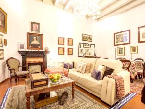 Fotografie z fotogalerie ubytování Comfortable house in the heart of Seville with AC. v destinaci Seville