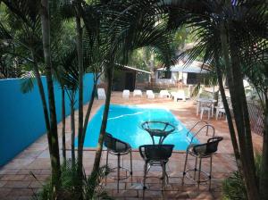 A piscina localizada em Pousada Falls Park ou nos arredores