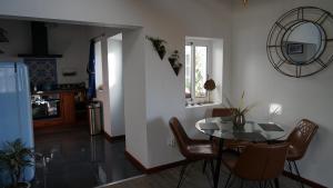 Kuchyň nebo kuchyňský kout v ubytování Casa Volta do Mar