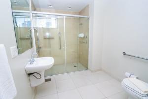 Un baño de Hotel Nacional Inn Porto Alegre - Próximo ao Complexo Hospitalar Santa Casa e UFRGS