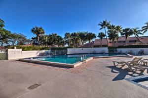 棕櫚灘花園的住宿－Palm Beach Retreat with Pool 1 Mi to PGA Golf，相簿中的一張相片