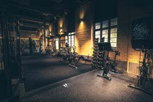Easthampstead Park的健身中心和/或健身设施