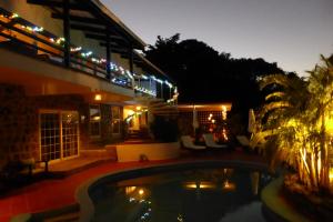 Бассейн в Marigot Palms Luxury Caribbean Apartment Suites или поблизости