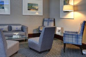 Khu vực ghế ngồi tại Best Western The Hilcroft Hotel West Lothian