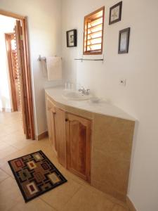 Phòng tắm tại KuDehya Guesthouse