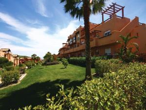 Vonkajšia záhrada v ubytovaní Bright apartment with sea view in Casares, 96 m², pool