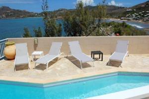 Bazen v nastanitvi oz. blizu nastanitve 2 bedrooms villa at Saint Barthelemy 500 m away from the beach with sea view private pool and terrace