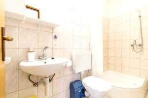 Koupelna v ubytování Charming Studio in Zavala - 25 m² - Parking Included
