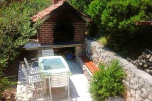 Zahrada ubytování Charming Studio in Zavala - 25 m² - Parking Included