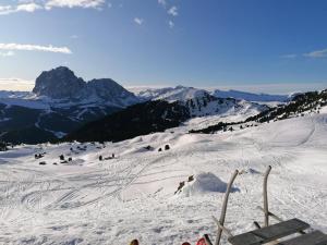 Apartments Montblanc Sella during the winter