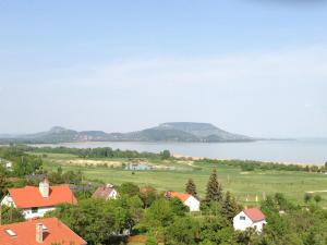 Zdjęcie z galerii obiektu Panoráma Balaton w mieście Balatongyörök +13 zdjęć