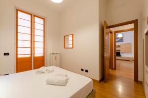 Posteľ alebo postele v izbe v ubytovaní JOIVY Apt for 4, metres from beach, in Sestri Levante