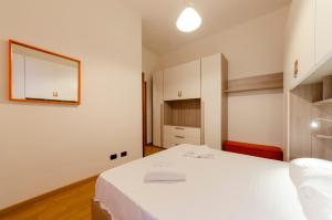 Posteľ alebo postele v izbe v ubytovaní JOIVY Apt for 4, metres from beach, in Sestri Levante