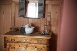 Fotografie z fotogalerie ubytování Nostalgie Bed & Breakfast Chrämerhus v destinaci Curaglia