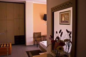 Billede fra billedgalleriet på Entheon Rooms i Marathopolis + 19 billeder