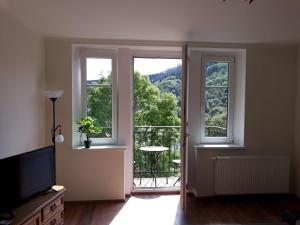 Nespecifikovaný výhled na hory nebo výhled na hory při pohledu z apartmánu