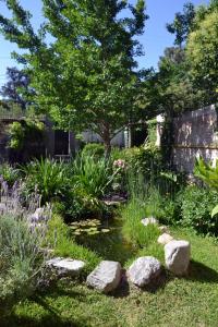 En hage utenfor B&B Garden Atelier