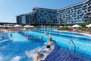The swimming pool at or close to Bosphorus Sorgun Hotel