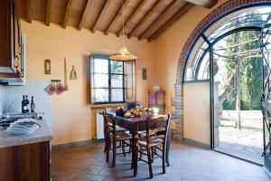 Kuchyň nebo kuchyňský kout v ubytování Agriturismo L'Incrociata