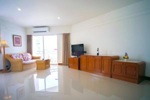 Gallery image of Markland Beach View in Pattaya Central