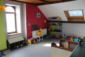 Sjónvarps- og/eða afþreyingartæki á L'ancienne école d'Erpigny