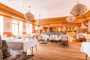 Restaurace v ubytování Hotel Steinbock Pontresina