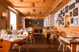 Restaurace v ubytování Hotel Steinbock Pontresina
