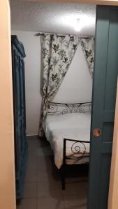 Postel nebo postele na pokoji v ubytování Pause Appart 40 m2 avec cour privative - Spacieux & Confortable