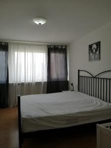 Letto o letti in una camera di 3 Zimmer Wohnung in Eppelheim 77qm 1A Lage nähe Heidelberg