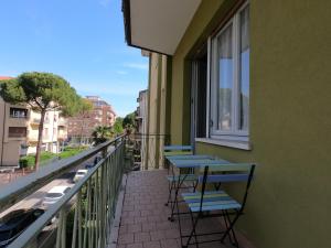 A balcony or terrace at Gardenia Guest House