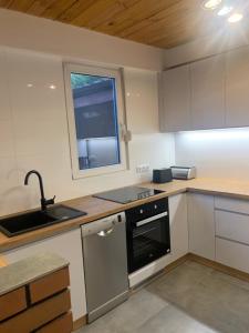 KlotyldzinにあるDom nad jeziorem margonińskim Sport & Wypoczynekのギャラリーの写真 +24枚の写真