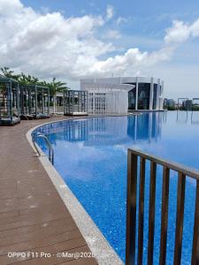 Swimming pool sa o malapit sa Al Zahra Homestay by Troika Kota Bharu