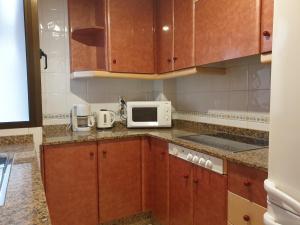 Kuchyňa alebo kuchynka v ubytovaní Apartamento Guardamar Playa