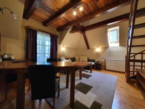 Fotografie z fotogalerie ubytování Hotel Tara v destinaci Kaludjerske Bare
