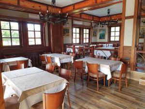 Restaurace v ubytování Hotel Tara