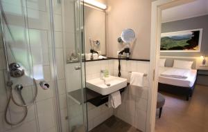 Koupelna v ubytování Jugendstilhotel Trifels