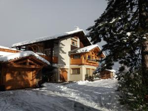 Chambres d’Hôtes les Hermines trong mùa đông