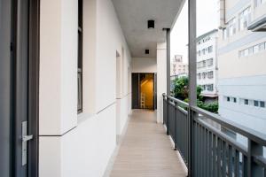 A balcony or terrace at Xiao Dong Quiao Yu