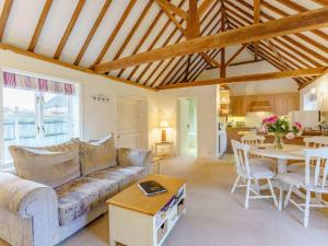 A seating area at Waters Edge 