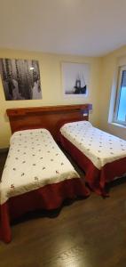 Postel nebo postele na pokoji v ubytování Hostal Moncloa