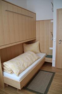 Letto o letti in una camera di Gasthof zur Gams